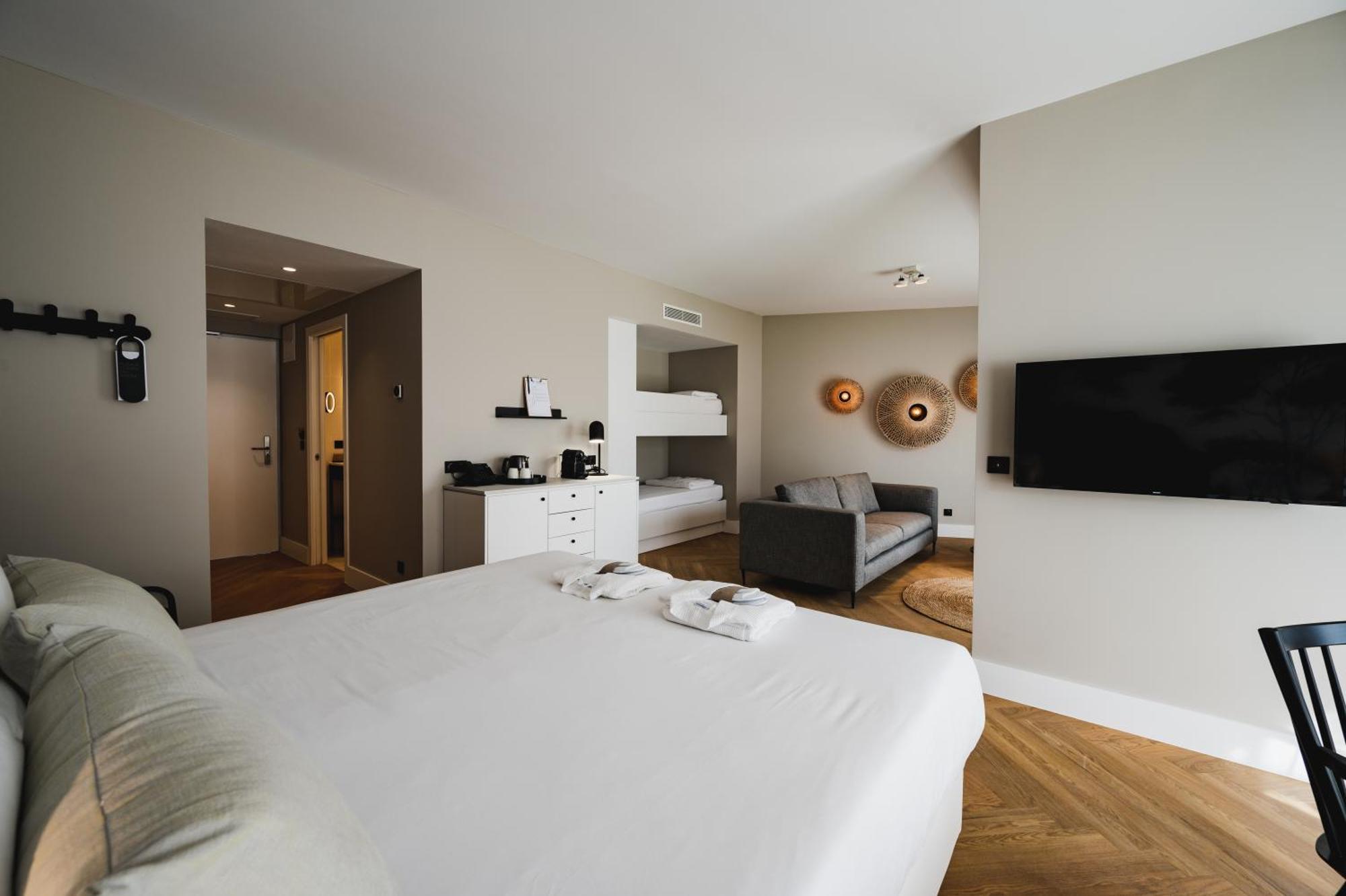 Van Der Valk Hotel Bloom Saint Aygulf Exteriör bild