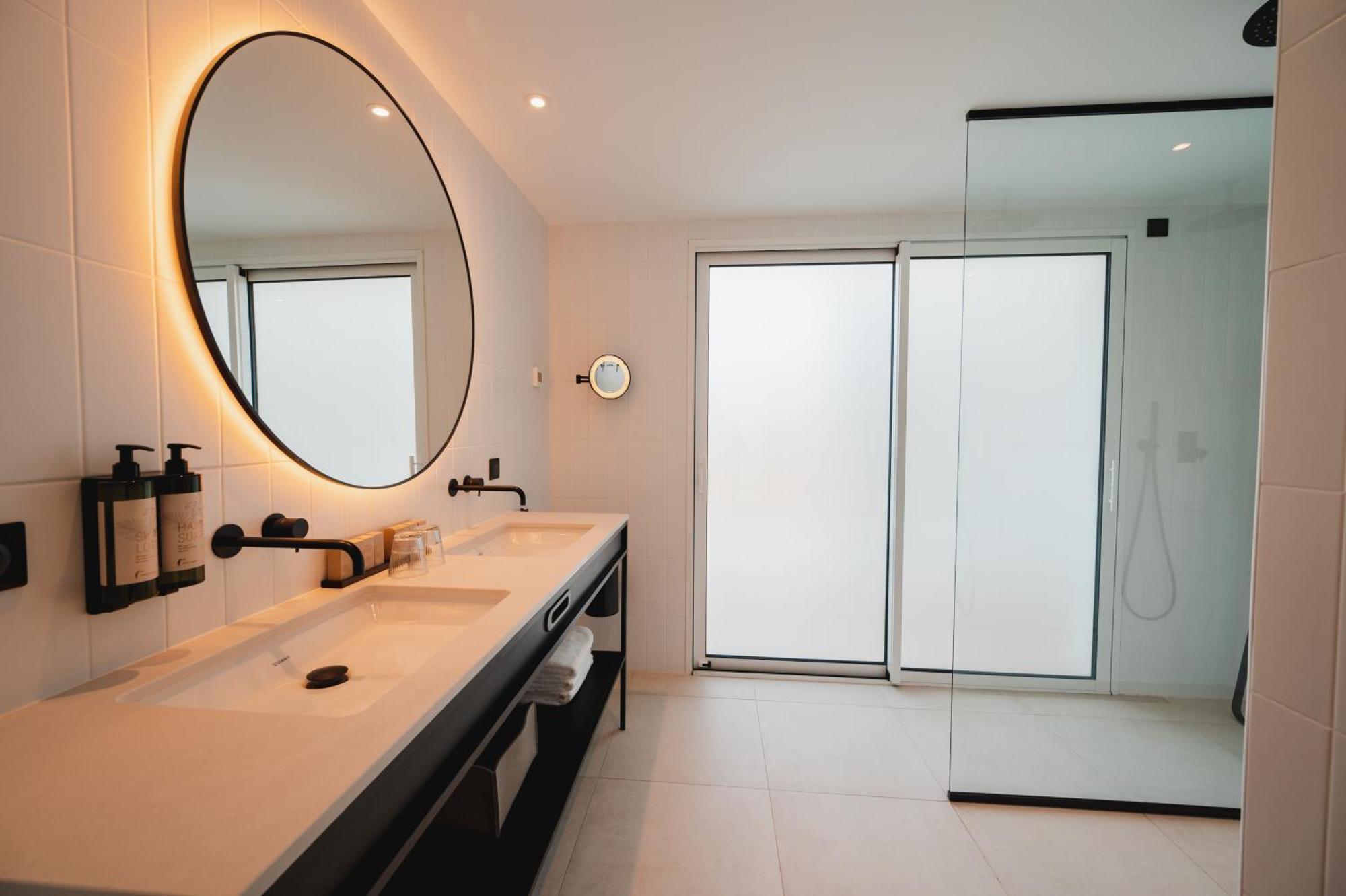 Van Der Valk Hotel Bloom Saint Aygulf Exteriör bild